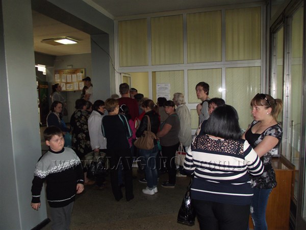 В Славянске начал работать отдел прописки: люди дерутся за талоны