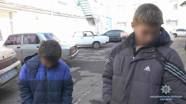 Поліцейські знайшли вихованців слов'янського дитячого центру, які вночі спробували пішки дістатись до Мирнограду