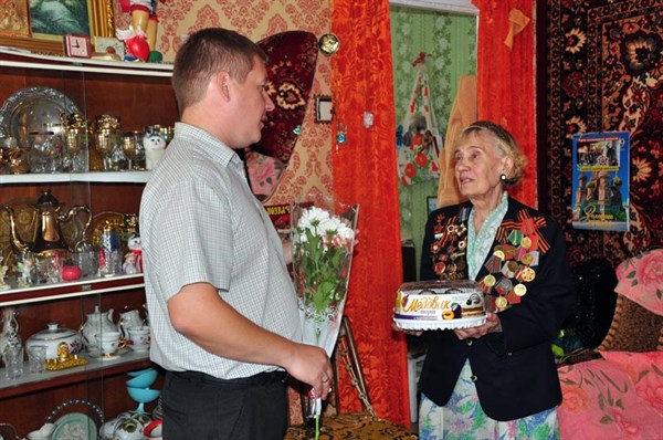 Мелочь, а приятно: 4 сентября освободители Славянска и Донбасса от немецко-фашистских  захватчиков принимали гостей с подарками