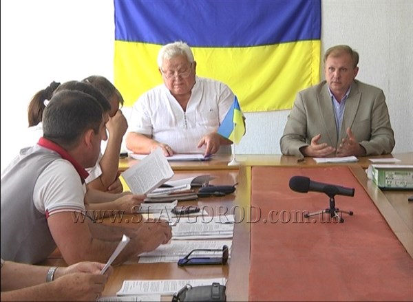Депутаты Славянска устроили «демарш»  на заседании комиссий. Требовали отчетов заместителей мэра 
