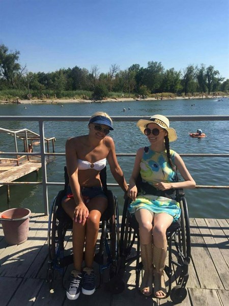 Украинская модель Оксана Кононец: «Печально наблюдать, как пустеет санаторий «Славянский». А ведь люди с инвалидностью ХОТЯТ ехать в него оздоравливаться»
