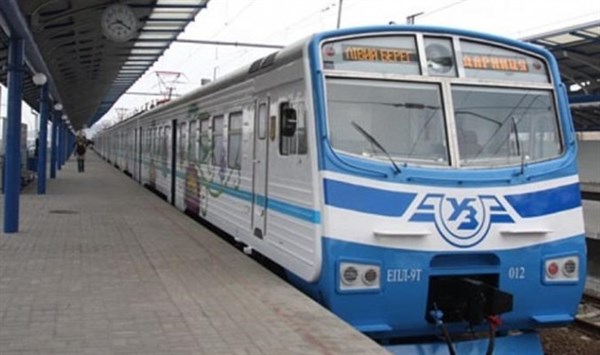 «Укрзалізниця» отменила ряд пригородных поездов
