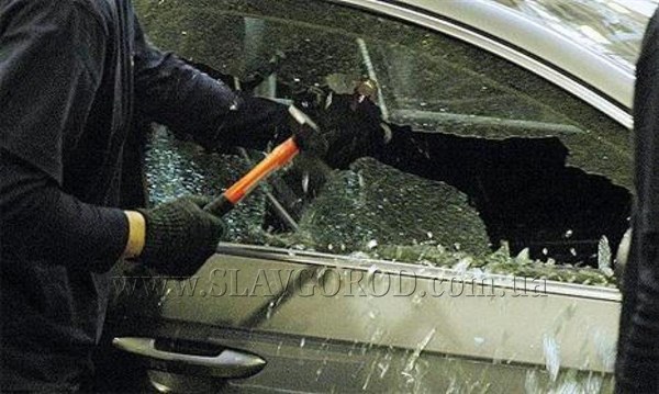 В Славянске задержали серийного автомобильного вора, который несколько месяцев держал в страхе водителей
