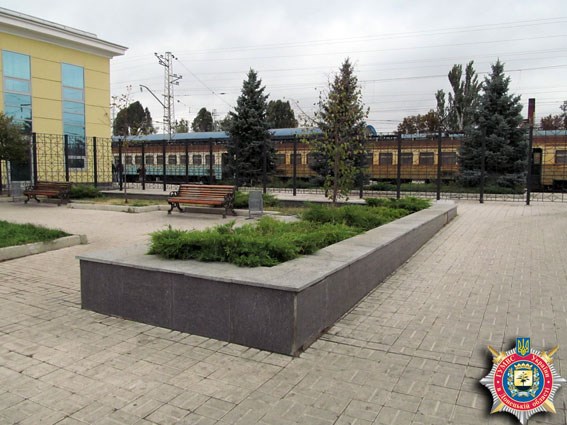 На привокзальной площади в Славянске кто-то потерял боевые гранаты