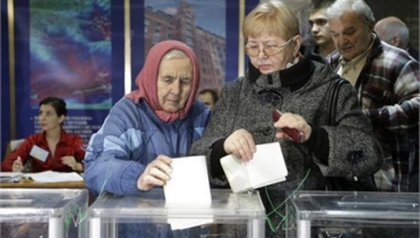 Право выбора: переселенцы из оккупированных городов Донбасса смогут проголосовать на парламентских выборах