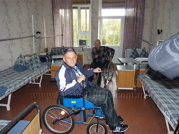 В санаторий Славянского курорта продолжают заезжать пациенты.  Экскурсия по санаторию и первые проблемы