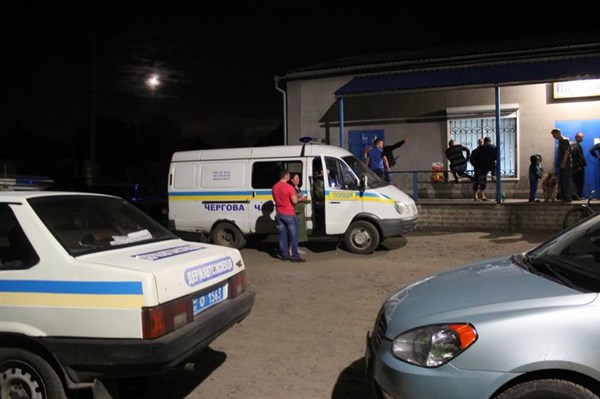 В Славянске возле одного из магазинов произошло покушение на убийство семьи с двумя детьми