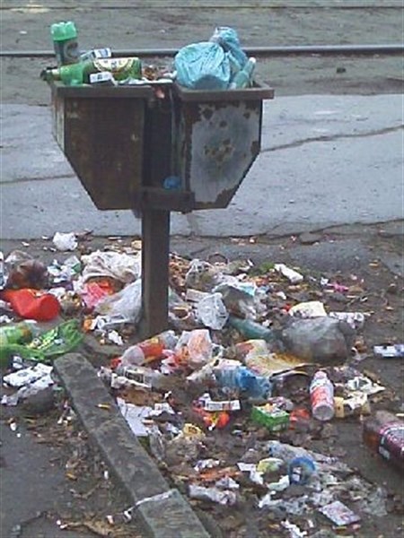 После празднования Нового года с центральной площади Славянска вывезли 18 кубов мусора