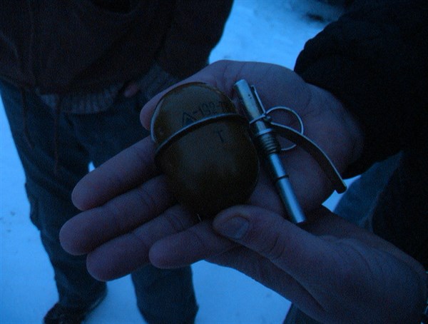 В Славянске на железнодорожном вокзале поймали ранее судимого местного жителя с гранатой 