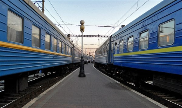 Новый пригородный поезд начал курсировать по маршруту Покровск – Лозовая – Славянск 