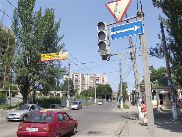 В Славянске на аварийном перекрестке заработал светофор