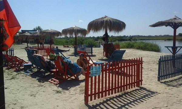 Полицейские Славянска провели рейд по пляжам и кафе Славкурорта