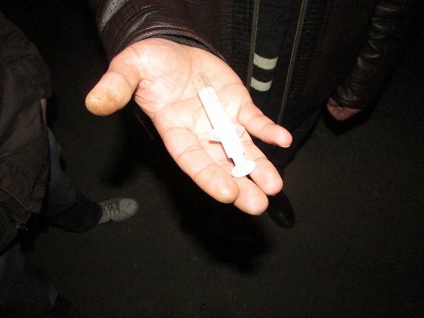 В Славянске полиция вплотную занялась наркоманами. За сутки попались трое
