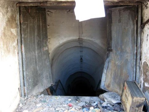 В Славянске приводят в порядок подвалы и бомбоубежища (ВИДЕО)