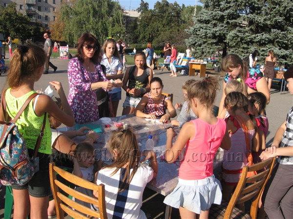 В Славянске в рамках «Slav Stream Fest» прошла выставка-продажа товаров hand-made