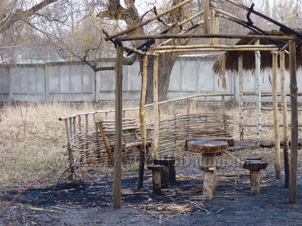 Минус два: в Славянском парке культуры и отдыха неизвестные сжигают арт-объекты