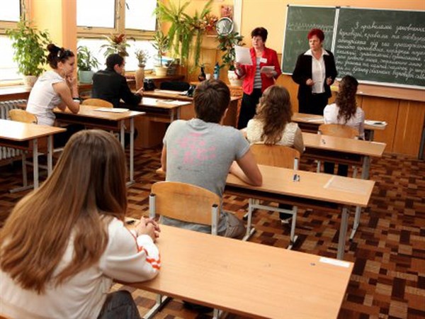 В Славянске в связи с проведением ВНО будет изменен режим занятий в школах