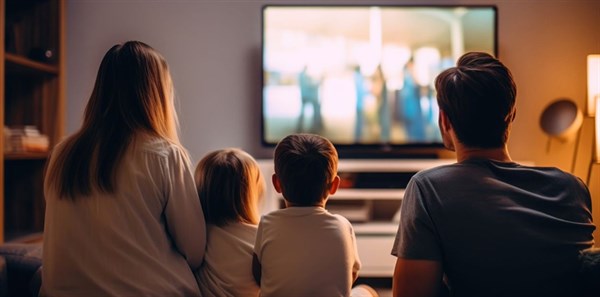 Телевизор и дети: что учесть родителям