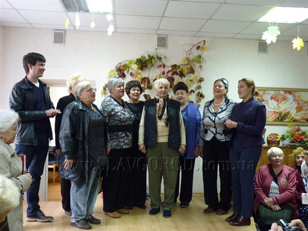 Наталья Королевская и Юрий Солод вместе с пенсионерами Славянска праздновали международный день людей пожилого возраста. Как это было?