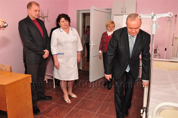В родильном доме Славянска возобновлена работа гинекологического отделения, которое торжественно открыли после ремонта (Фото)