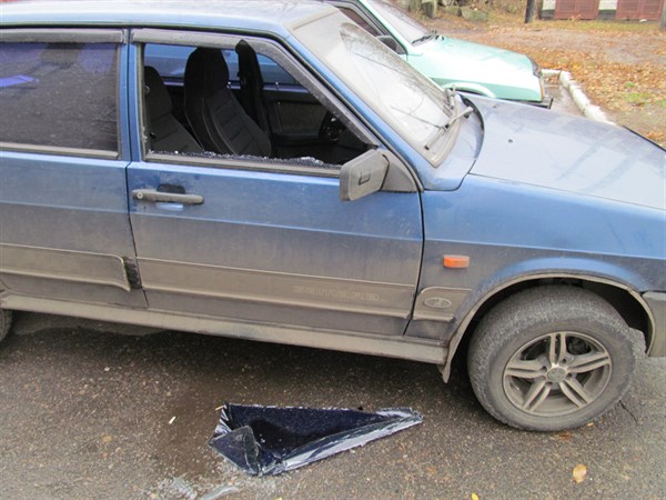 В Славянске мужчина купил авто за деньги, которые украл из машины
