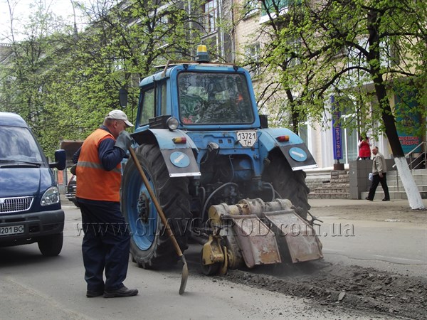 Ремонт дорог под угорозой: в Славянске опять ищут подрядчиков