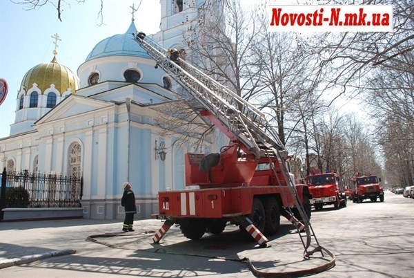 К Пасхе готовы: пожарные проверили все церкви, храмы и соборы Славянска и Святогорска