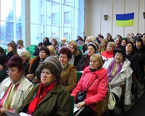 Славянские женщины подписались в декларации "За мир", которая будет отправлена Президенту 