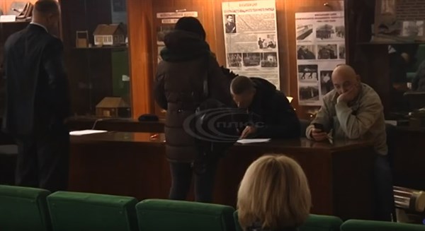Как в Славянске выбирали ректора Национального авиационного университета: с нарядом полиции, проверкой документов и изменением состава комиссии