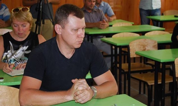 Активисты Славянска добились того, что был уволен учитель информатики, принимавший участие в незаконном референдуме 2014 года