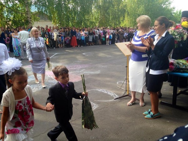 Наталия Королевская в Славянске: «Я очень признательна директорам тех школ, которые приняли детей переселенцев»