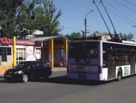 Пересел из «Тойоты» в троллейбус: как прошла акция День без авто в Славянске (видео)