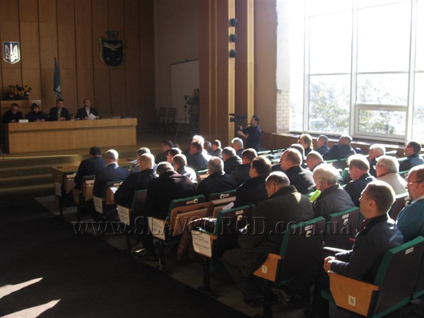 В Славянске прошла последняя сессия городского совета шестого созыва