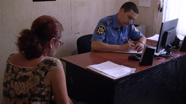 В Славянске  местная жительница открыла собственный бизнес "прифронтового интима"