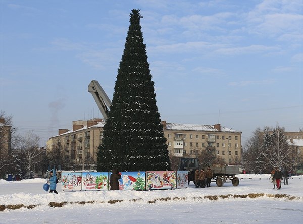 Официальное открытие новогодней елки в Славянске состоится 19 декабря – на День Святого Николая 