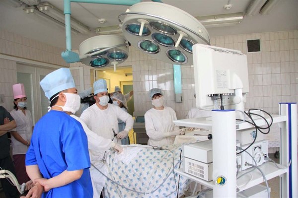 Благодаря новому оборудованию в роддоме Славянска смогут делать лапароскопические операции