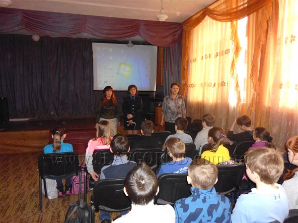 Славянским школьникам рассказывали об уголовной и административной ответственности и почему курить вредно