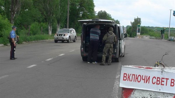 На блокпосту вблизи Славянска полицейские выявили гранаты у волонтёров