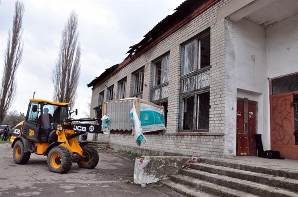 В клубе микрорайона Семеновка в Славянске планируют заменить крышу