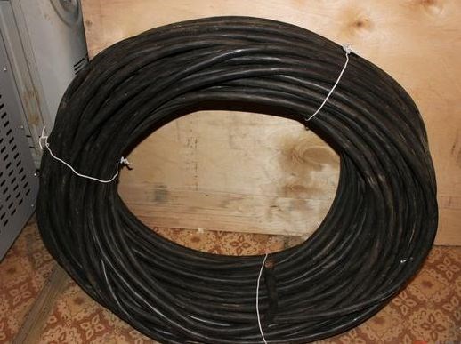 Преступление на железной дороге: вчера сотрудники линейного отдела Славянска раскрыли кражу 75 - метрового кабеля связи 