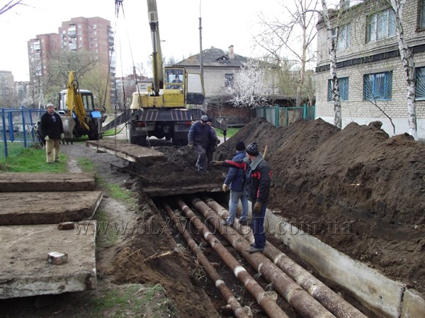 Теплосеть Славянска будет менять трубы в переулке Комсомольский