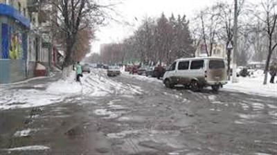 Жители Славянска хотят запретить автомобилям парковаться на улице Университетской