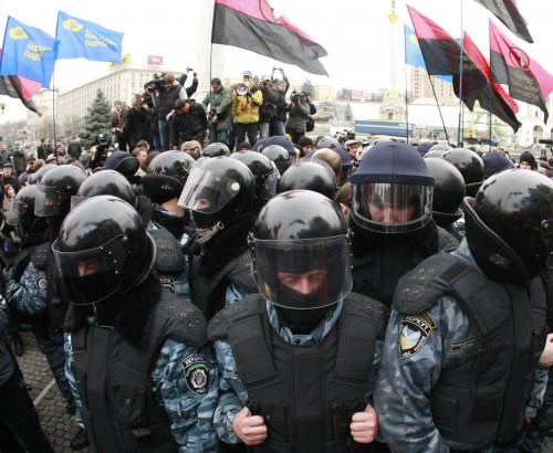 Городской голова Неля Штепа рассказала, что правоохранители Славянска, которые сейчас несут службу в Киеве, чудом не пострадали от взрыва