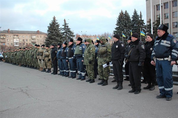 Славянск под усиленным вниманием полиции. Более 170 правоохранителей приступили к отработке города (ФОТО)