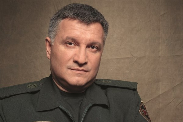 Где взять сотрудников? глава МВД Арсен Аваков сообщил, что в Славянском горотделе милиции существует 176 незакрытых  вакансий