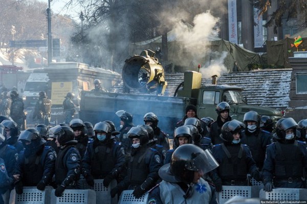 Тема дня: Киев сегодня. В столице защищают правопорядок более пятидесяти правоохранителей из Славянска (ПОСТОЯННО ДОПОЛНЯЕТСЯ)