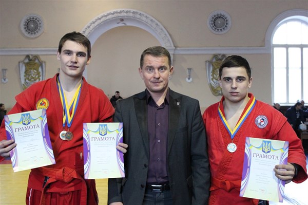 Славянские спортсмены удачно выступили на Чемпионате Украины по самбо