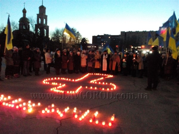 В Славянске почтили память жертв голодомора в Украине