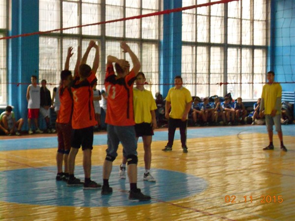 В Славянске прошли спортивные соревнования по волейболу среди вузов