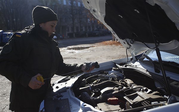Карина Приходько из Славянска стала первой женщиной-водителем в Нацгвардии Украины